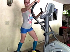 Amateur, Blonde, Masturbation, De plein air, Culottes ou slips, Chatte, Solo, Adolescente