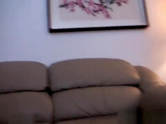 Sucer une bite, Brunette brune, Plantureuse, Classique, Gorge profonde, Hard, Mamelons, Plan cul à trois