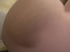 Asiatisch, Bad, Blasen, Sperma im mund, Spermaladung, Hd, Lecken, Milf