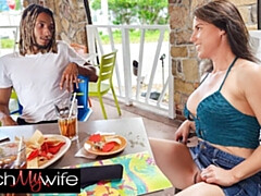 Divine Riley's doggystyle movie