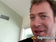 Enthousiasteling, Lieveling, Grote mammen, Pijpbeurt, Rondborstig, Sperma in gezicht, Hardcore, Tieten likken