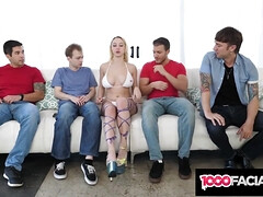 Grote kont, Grote mammen, Blond, Diep in de keel, Sperma in gezicht, Groepseks, Harig, Handbeurt