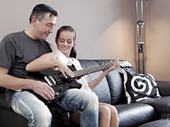 18 años, Amateur, Anal, Morena, Checa, Papá, Hd, Coño