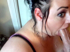 Grote lul, Pijpbeurt, Sperma in mond, Kokhalzen, Moeder