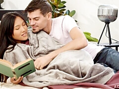 Азиатки, Большой член, Минет, Собачьи, Лизание, Натуральные сиськи, Киски, Молоденькие