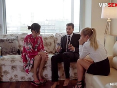 Tussi, Grosser arsch, Vollbusig, Rau, Sohn, Jungendliche (18+), Flotter dreier, Titten