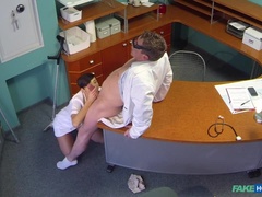 Leie, Blasen, Handjob, Lecken, Büro, Pov, Muschi, Uniform