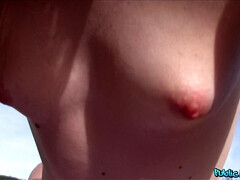 Hondjeshouding, Europees, Geld, Natuurlijk, Buiten, Gezichtspunt, Roodharige vrouw, Tieten likken