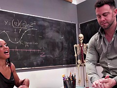 Sucer une bite, Mignonne, Interracial, Embrassement, Réalité, Étudiant, Professeur, Adolescente