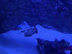 Papa, Branlette thaïlandaise, Petite amie, Orgasme, De plein air, Pov, Public, Mouillée