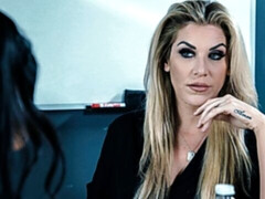 Grote kont, Zoenen, Likken, Ondergoed, Moeder die ik wil neuken, Geschoren, Tiener, Tieten likken