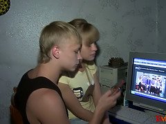 18 летние, Блондинки, Рогоносцы, Подружка, Секс без цензуры, Натуральные сиськи, Молоденькие, Сиськи