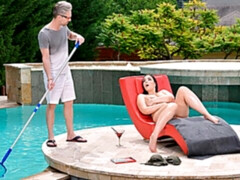 デカ尻, フェラチオ, 茶髪の, デブ, 手コキする, アウトドア, プール, ティーン