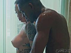 カップル, 顔射, ジム, Hd, 異人種間, 淫乱熟女, 馬乗り, スポーツ