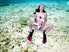 Дилдо, Женщины, Хд, Мастурбация, Крошечные, Сиськи, Под водой, Вебкамера