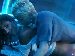 Bruinharig, Aangekleed, Zwart, Handbeurt, Zoenen, Zuigen, Swinger, Nat