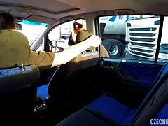 素人, フェラチオ, イく瞬間, チェコ, 手コキする, 公共