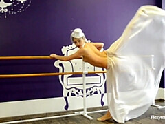 Kont, Bruinharig, Vrouw, Hd, Russisch, Alleen, Tiener, Tieten likken