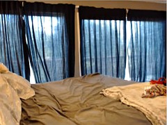 デカパイ, のぞき