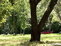 Blasen, Braunhaarige, Geile alte tussi, Kehlenfick, Reif, Milf, Mutti, Stiefmutter