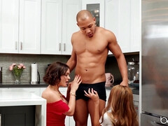 お尻, デカ尻, デカチン, 黒人, 異人種間, 淫乱熟女, ティーン, 三人