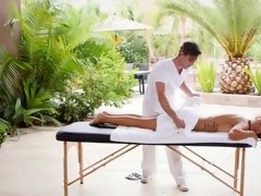 Blondine, Latina, Massage