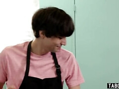 In den arsch, Vollbusig, Familie, Lecken, Milf, Stiefmutter, Taboo, Titten