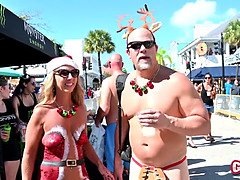 Erótico, Despelote, Manoseada, Grupo, Tetas naturales, Desnudo, Público, Adolescente