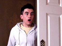 Schlafzimmer, Blondine, Braunhaarige, Freundin, Latina, Lesbisch, Stiefmutter, Flotter dreier