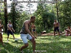 Aufs gesicht abspritzen, Hd, Lesbisch, Masturbation, Im freien, Rotschopf, Schlucken, Tätowierung