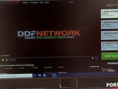 Kont, Grote mammen, Blond, Hakken, Kut duiken, Kousen, Tatoeage, Tieten likken