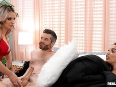 Cul, Bisexuelle, Sucer une bite, Gorge profonde, Doigter, Orgie, Chatte, Plan cul à trois