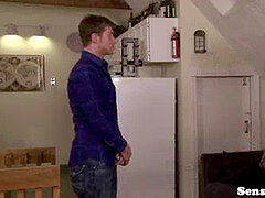 Anaal, Pijpbeurt, Sperma in gezicht, Aftrekken, Zoenen, Shemale, Kousen, Tatoeage