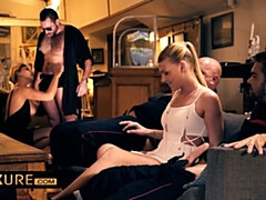 Tetas grandes, Rubia, Mamada, Morena, Estilo perrito, Grupo, Sexo duro, Orgía