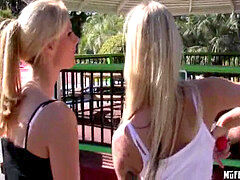 Mamada, Semen en la boca, Al aire libre, Tatuaje, Trio