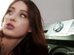 Anal, Brunette brune, Mère que j'aimerais baiser, Maman, Tatouage