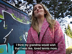 18 jahre, Leie, Grosser arsch, Blasen, Kehlenfick, Hundestellung, Pov, Realität