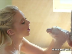 Sucer une bite, Tir de sperme, Branlette thaïlandaise, Hard, Massage, Douche, Adolescente, Nénés