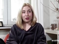 Nana, Gros seins, Blonde, Plantureuse, Poilue, Lesbienne, Nénés, Mouillée