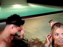 Любители, Большая жопа, Большие сиськи, Блондинки, Мастурбация, Милф, Молоденькие, Вебкамера