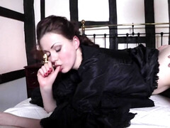 Nana, Plantureuse, Dingue, Hard, Hd, Nue  à poil, Petite femme, Chatte