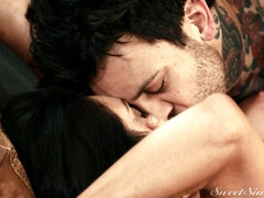 Grosse titten, Blasen, Braunhaarige, Lecken, Milf, Piercing, Muschi, Socken