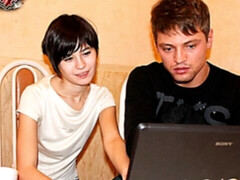 Sucer une bite, En levrette, Double pénétration, Hard, Russe, Maigrichonne, Adolescente, Plan cul à trois