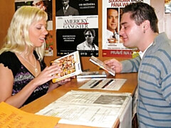 Leie, Grosser schwanz, Blondine, Hundestellung, Jeans, Natürlichen titten, Öffentlich, Jungendliche (18+)