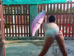 Sadomasoquismo, Lencería, Al aire libre, Bragas, Público, Ducha, Voyeur, Esposa