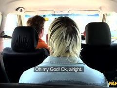 Amateur, Cul, Sucer une bite, Voiture, En levrette, De plein air, Pov, Chatte