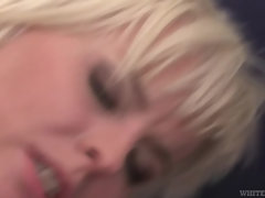 デカパイ, フェラチオ, 毛深い, ハードコア, 自然山雀