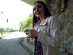 Brunette brune, Éjaculer dans la bouche, Branlette thaïlandaise, Hard, Orgasme, Public, Réalité, Nénés