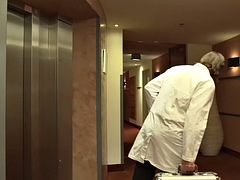 Verga grande, Mamada, Corridas, Médico, Alemán, Sexo duro, Hotel, Tetas