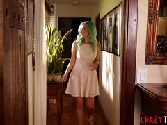 18 años, Culo grande, Morena, Sexo duro, Lamidas, Madres para coger, Tabú, Tatuaje